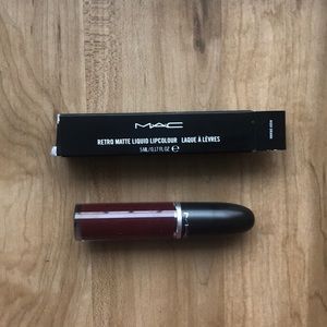 SOLD : MAC Retro Matte Liquid Lipcolour